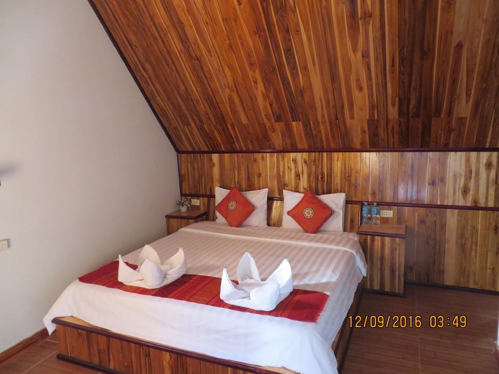 Namkhan Riverside Hotel ルアンパバーン エクステリア 写真
