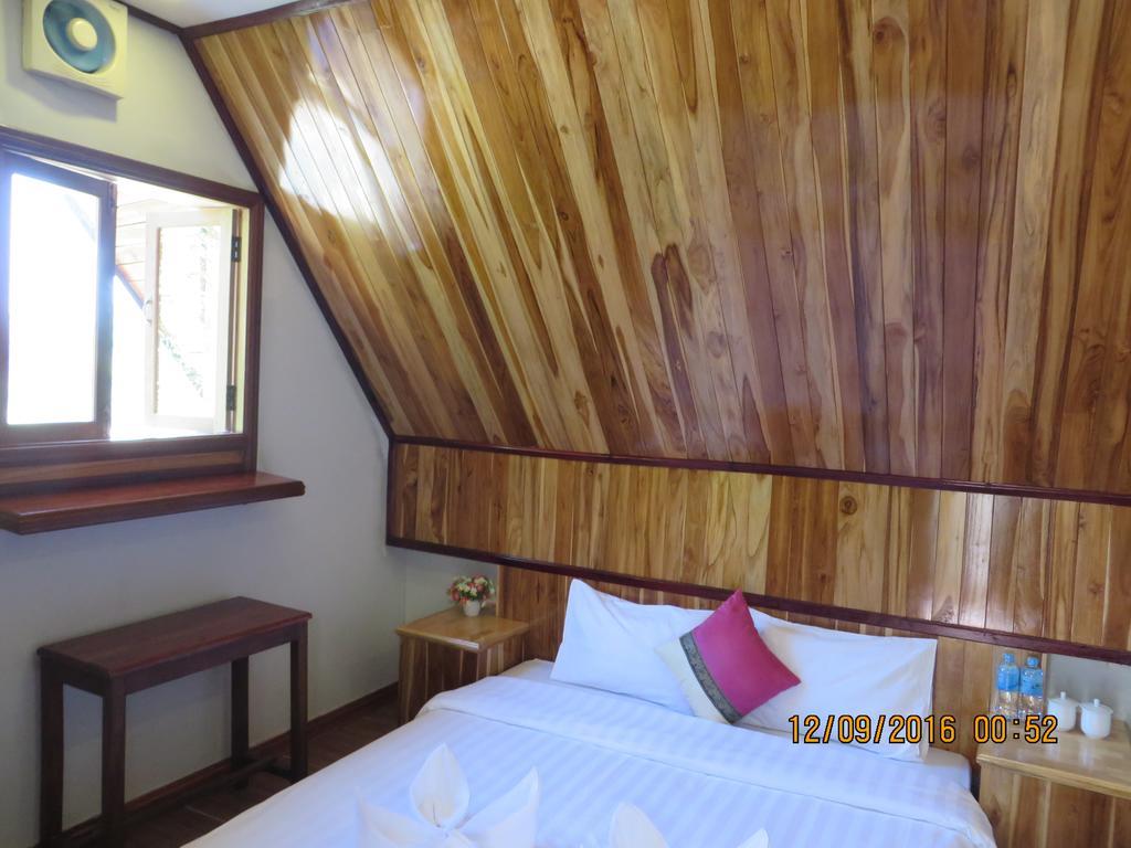 Namkhan Riverside Hotel ルアンパバーン エクステリア 写真